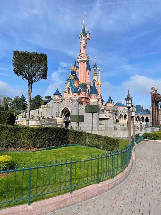 쉐시 Casa Terracota *Paris*Disney*Val D'Europe* 아파트 외부 사진